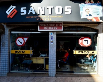 Fachada para Auto Escola Santo Antônio de Posse - Fachadas para Padaria