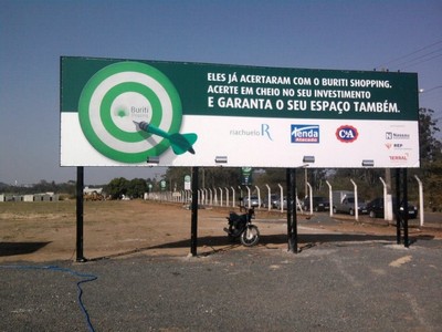 Impressões de Lona para Outdoor Cosmópolis - Gráfica de Impressão Digital